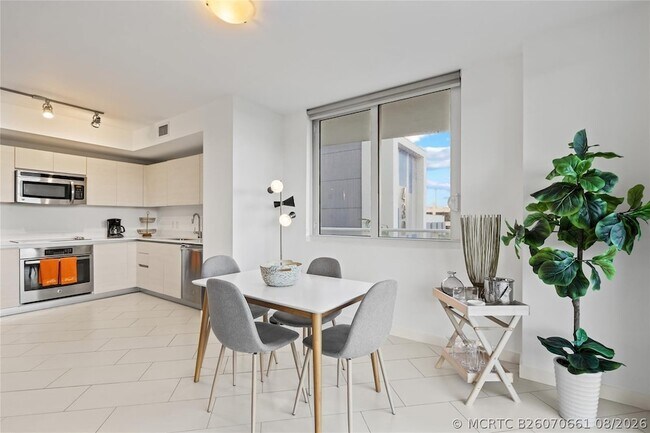 Building Photo - 4250 Biscayne Blvd