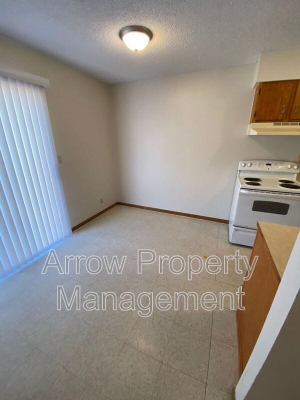 Building Photo - 1326 S Jackson St