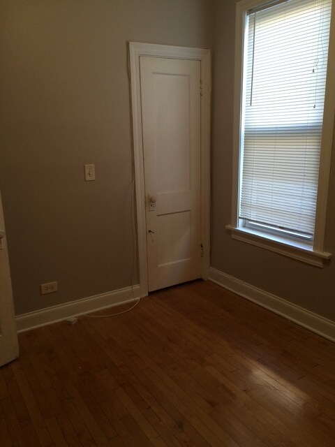 Building Photo - 2311 N Avers Ave