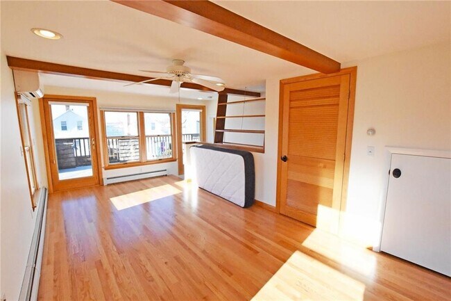 Building Photo - 54 Blanding Ave