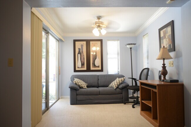 Building Photo - 8416 Indian Wells Ct