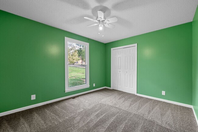 Building Photo - Nice all brick home- in the heart of Sango!