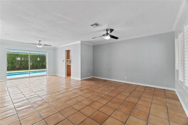 Building Photo - 5807 NE 21st Ave