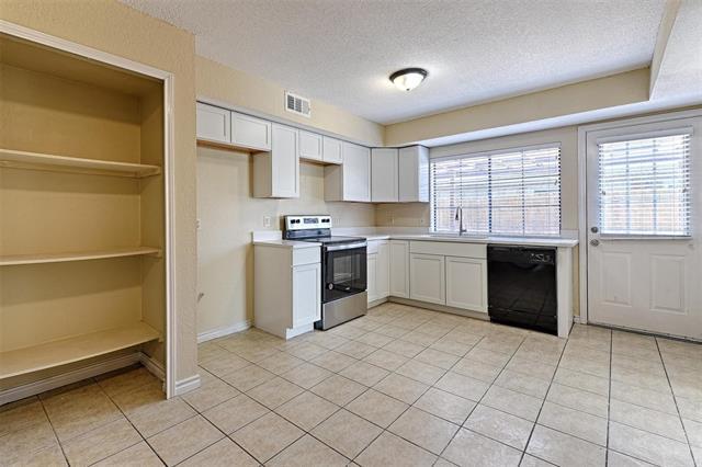 Building Photo - 1409 Pecos St