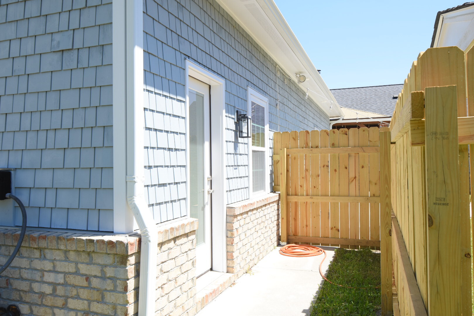 Building Photo - 621 Hadley Ct