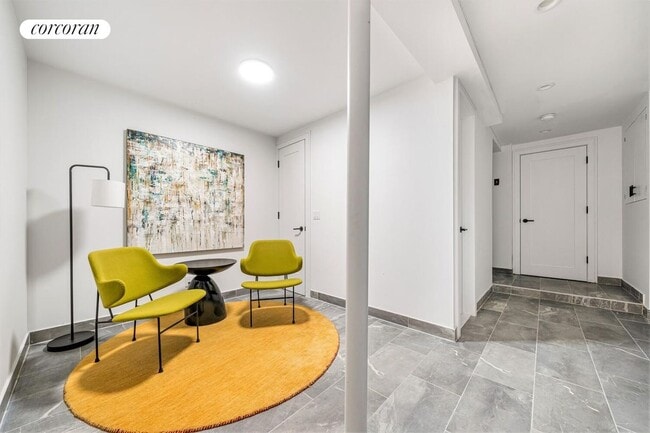 Building Photo - 158 W 136th St