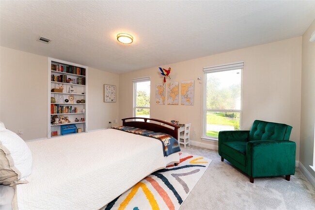 Building Photo - 8311 Amber Cove Dr