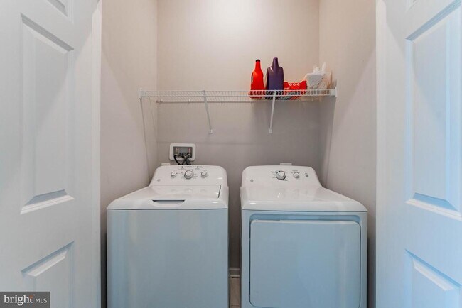 Building Photo - 14302 Potomac Heights Ln