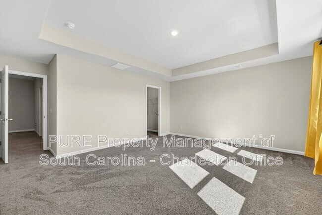 Building Photo - 102 Winding Grv Ln