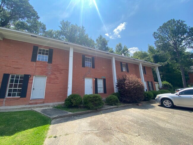 Primary Photo - 1222 Beverly Hills Rd