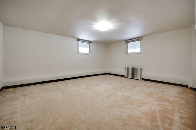 Building Photo - 17 Oxford Dr