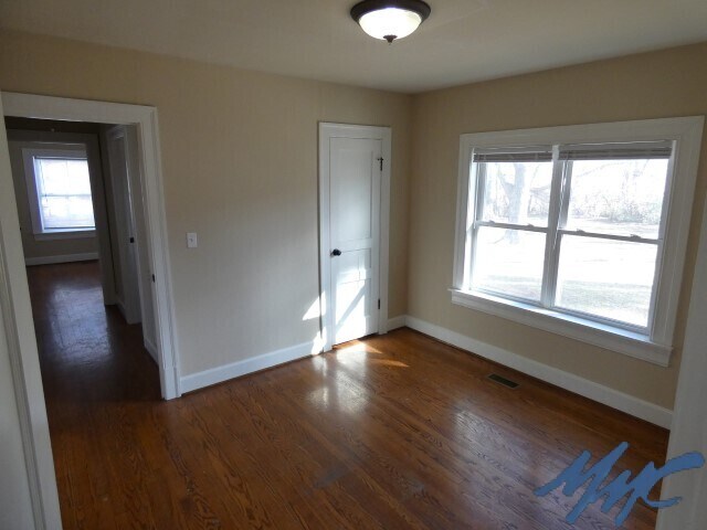 Building Photo - 1318 N Tennessee Blvd