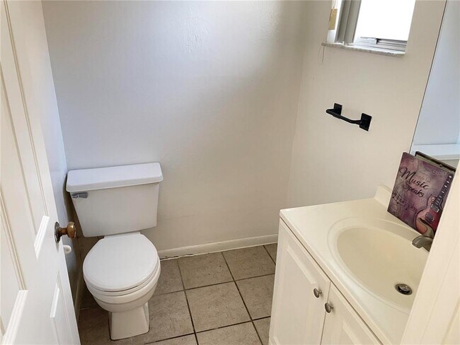 Building Photo - 2352 Huntington Green Ct