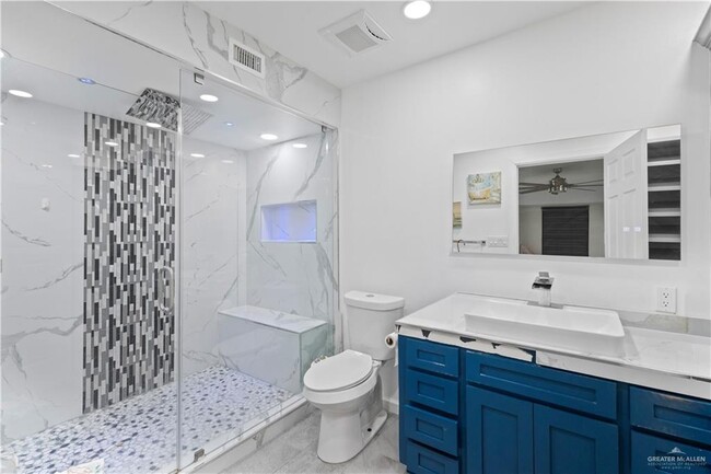 Building Photo - 21 8th