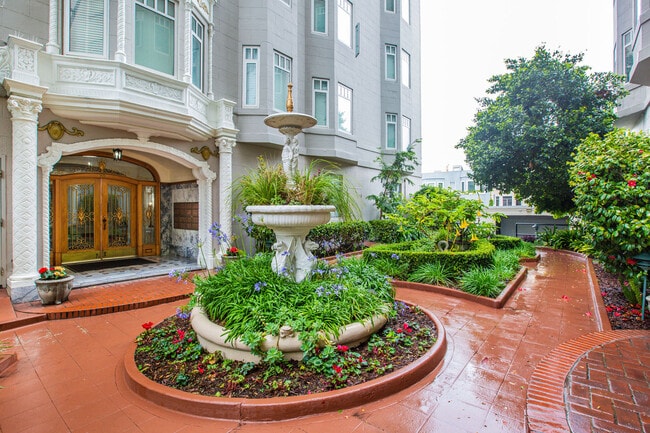 Building Photo - 1320-1380 Lombard