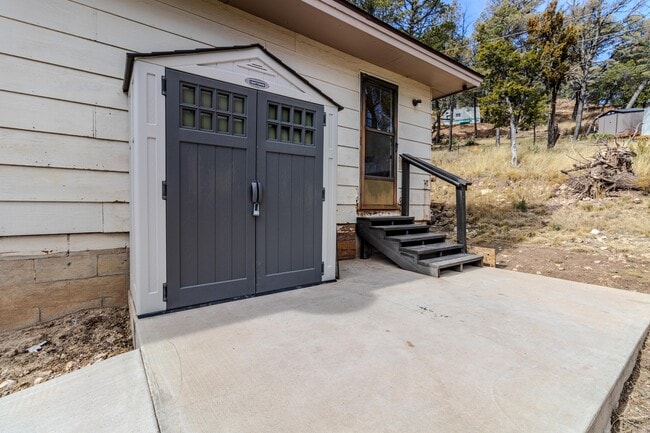 Building Photo - 202 Warwick Dr