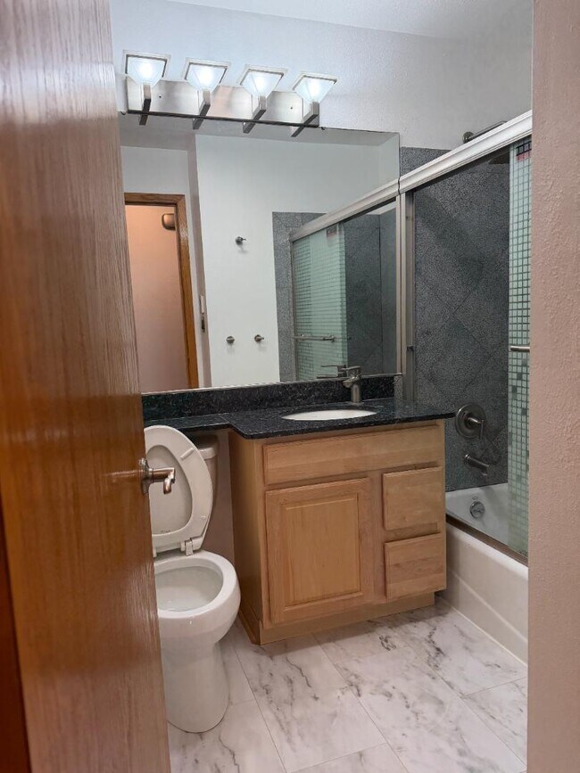 Building Photo - 1702 Winchell Ave