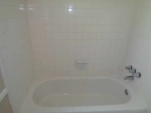 Building Photo - 802 Baltic Ln