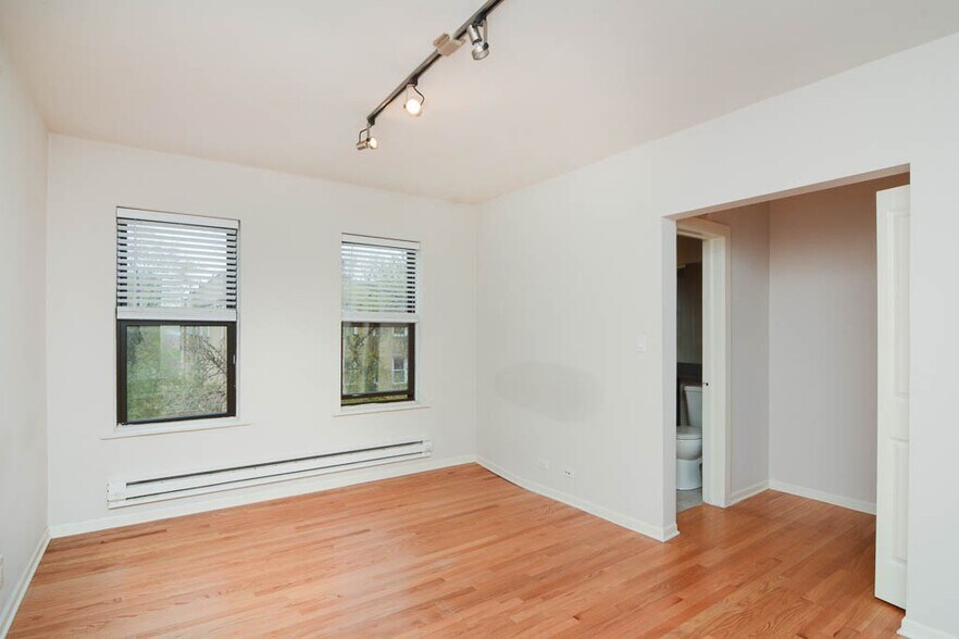 Building Photo - 2837 W Palmer St