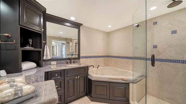 Building Photo - 575 Sanctuary Dr