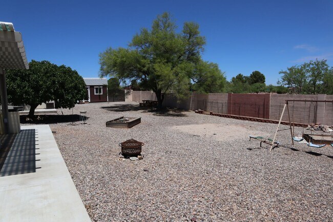 Building Photo - A Backyard Lover's Dream!!!