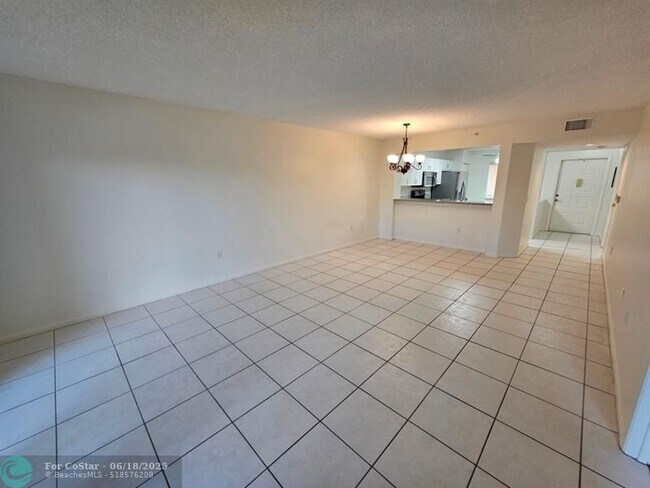 Building Photo - 9537 Weldon Cir