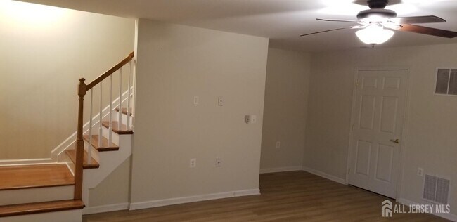 Building Photo - 12 Jensen Court