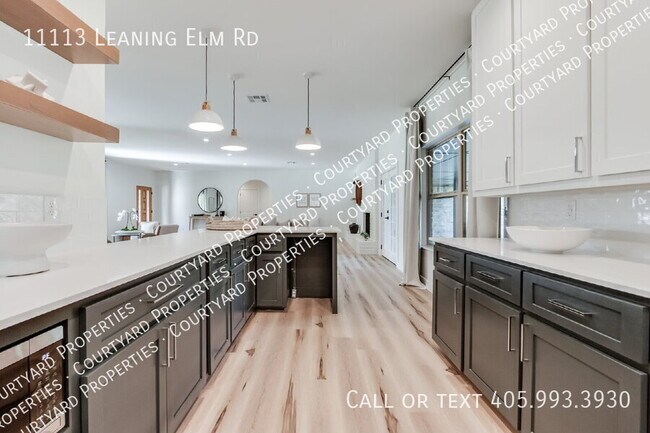 Building Photo - 11113 Leaning Elm Rd
