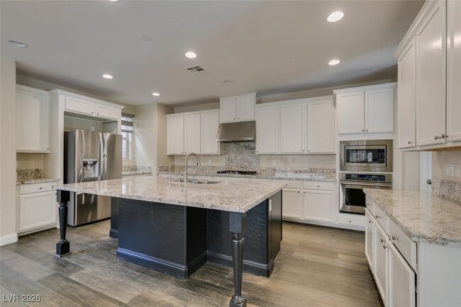 Building Photo - 2497 Birch Hollow St