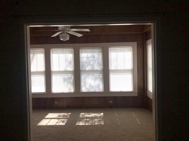 Building Photo - 716 W Georgia Ave