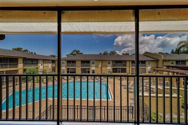 Building Photo - 10195 Sailwinds Blvd N