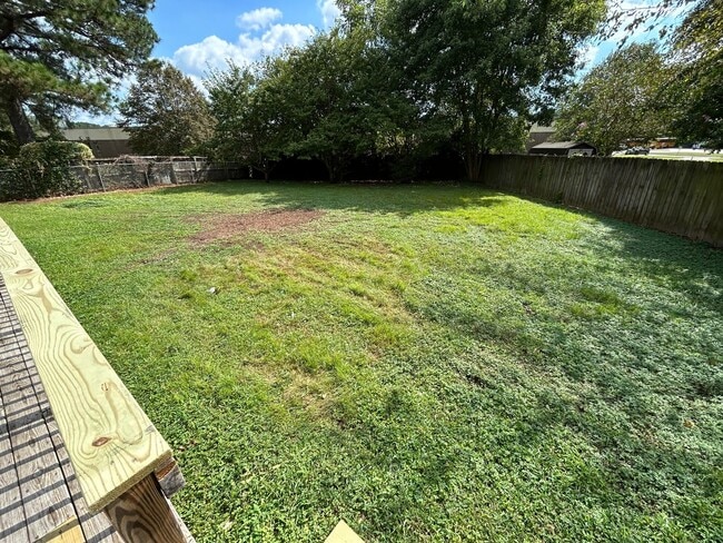 Building Photo - 3725 Boyette Ct E