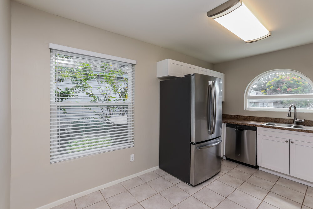 Building Photo - 585 Conure St