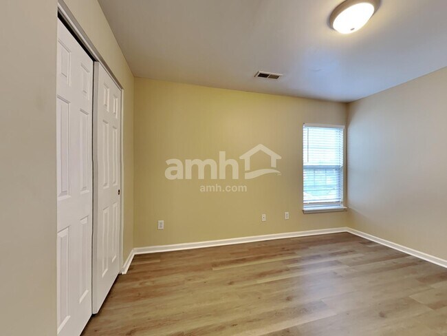 Building Photo - 5034 Ballantine Dr