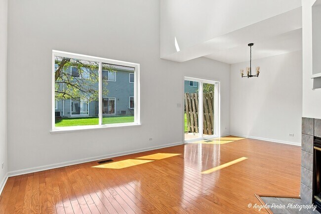 Building Photo - 376 N Patriot Dr