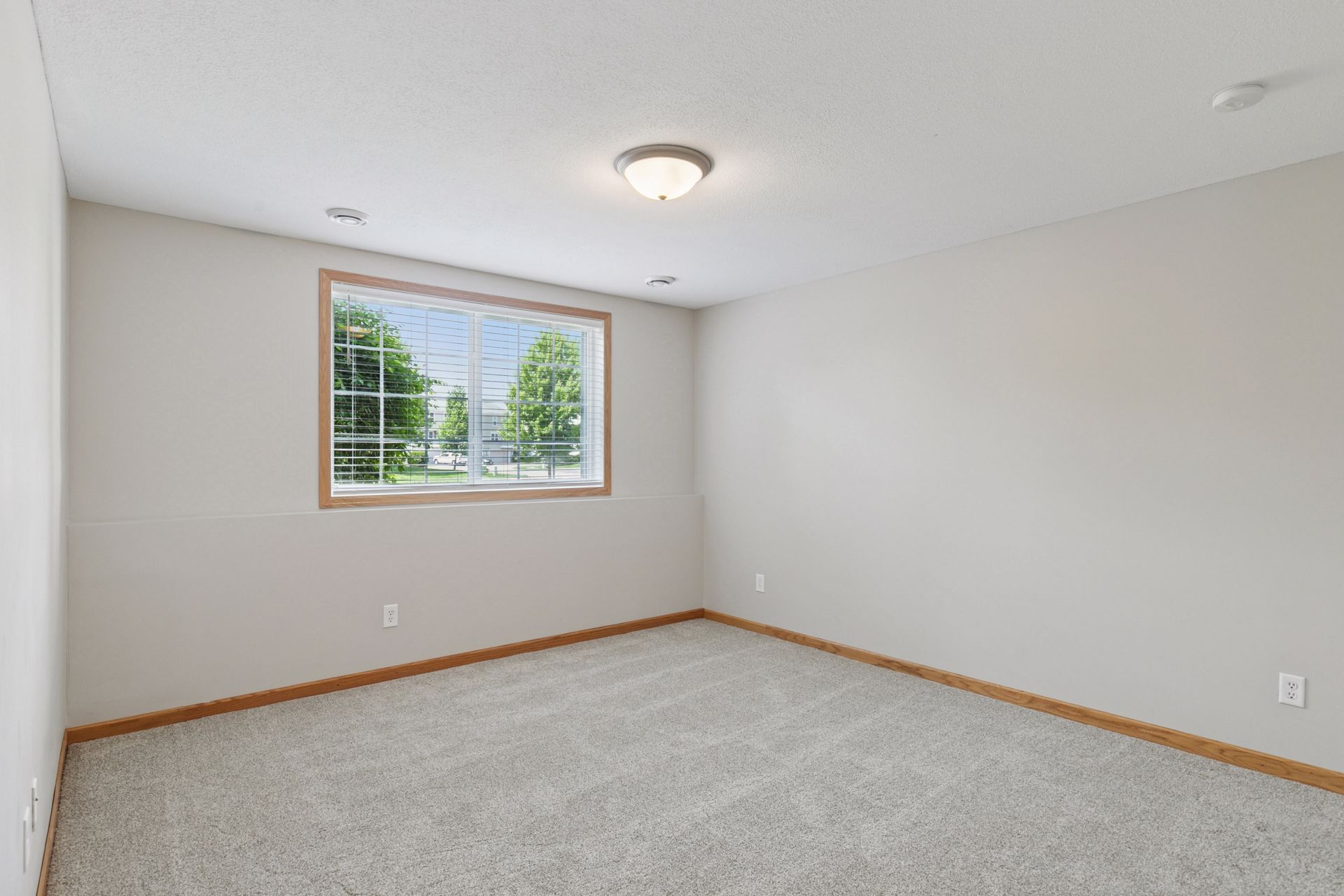 Building Photo - 15146 Fanning Dr N