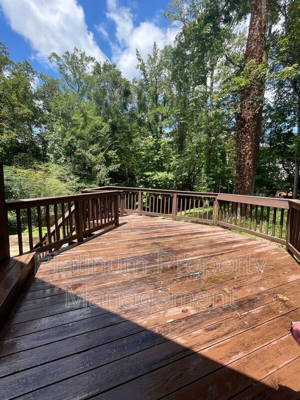 Building Photo - 3828 Donaldson Dr