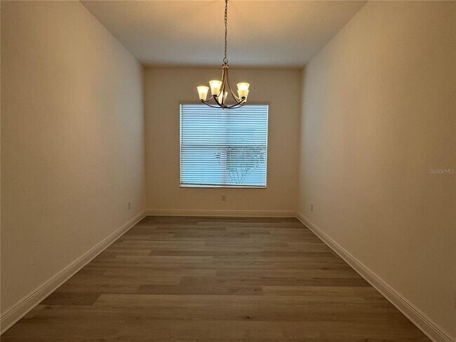 Building Photo - 30788 Lindentree Dr