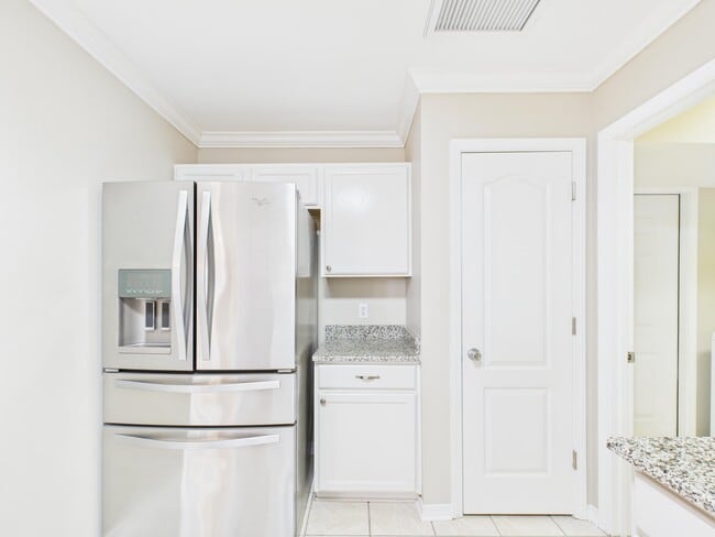 Building Photo - 1912 Spiller Way