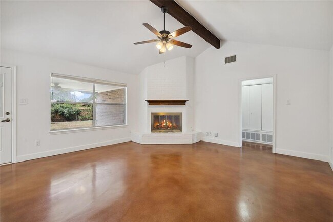 Building Photo - 7202 Squirrel Oak Cir