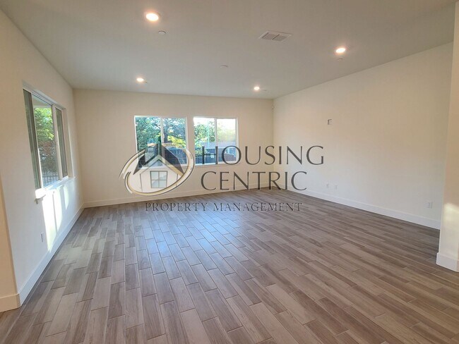 Building Photo - Exceptional Newer Construction Executive Rental in El Dorado Hills