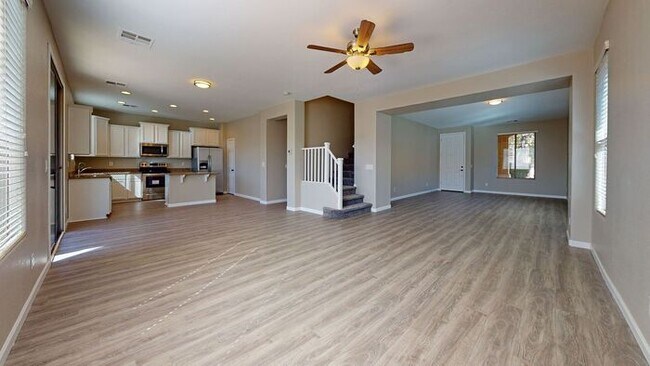 Building Photo - 4125 E Bellerive Dr