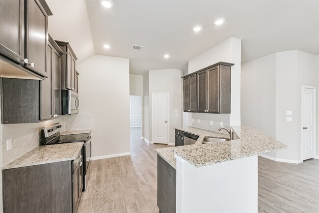 Building Photo - 419 Lazy Ln