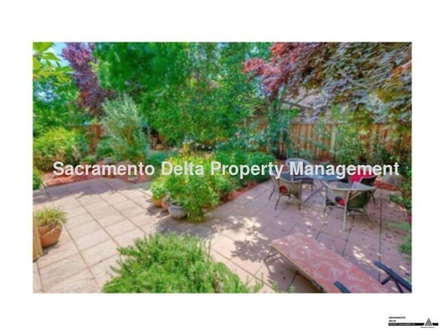 Building Photo - Gorgeous 4bed/3 full bath 2 story Home in Davis