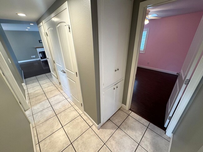 Building Photo - Single-Story East Ventura Home – 3 Bed / 1.75 Bath + Updated Interior