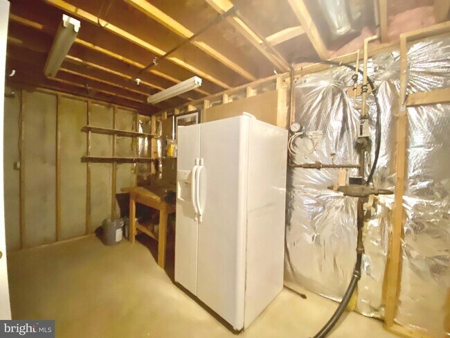 Building Photo - 13765 Palmetto Cir