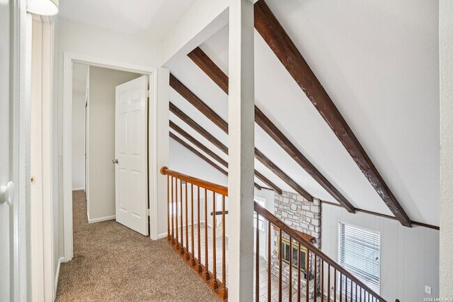 Building Photo - 6106 Vance Jackson Rd