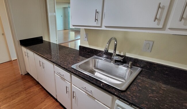 Building Photo - 3883 Turtle Creek Blvd