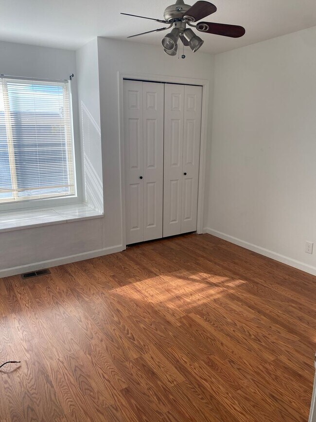 Building Photo - Pet Friendly, Beautiful Home in The Cove W...