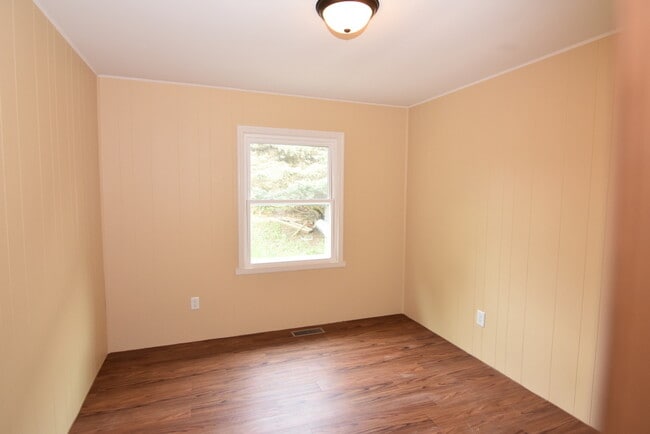 Building Photo - 121 Pheasant Trail